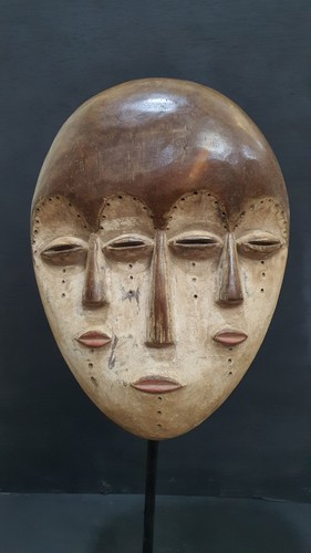 Masque africain lega - lega, |