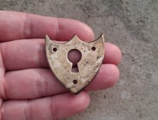 1 ENTRÉE DE CLÉ SERRURE ANCIENNE "coeur" LOUIS PHILIPPE, BRONZE,MEUBLE  N°79D