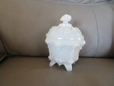 ancienne boite ou sucrier en