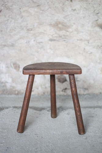 Tabouret traite tripode en - de,