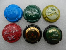 17-lot 6 capsules plaques de