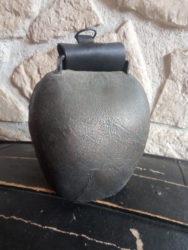 Ancienne cloche à vache - ancienne,