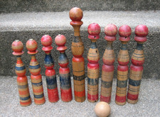 Ancien jeu de 9 quilles en