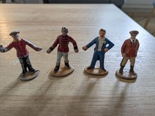 QUIRALU - LOT 4 FIGURINES