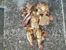 ange musicien doré .statuette murale en résine , réalisée en Italie