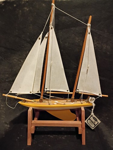 Vintage model pond boat - vintage,