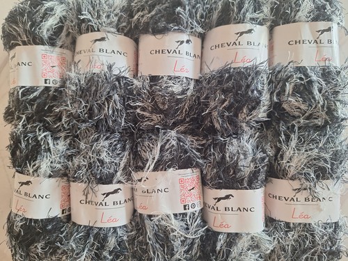Lot pelotes de laine - de,