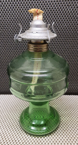 Ancienne lampe pétrole - ancienne, à