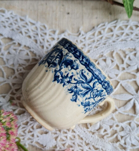 Ancienne tasse cafe - cafe, terre