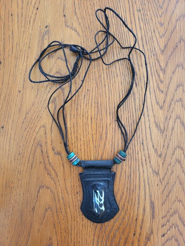 Collier touareg cuir - en,