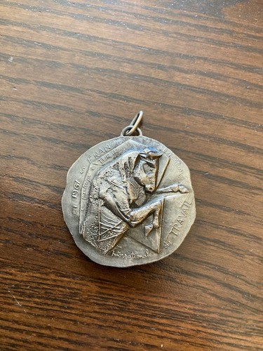 Pendentif bronze argenté