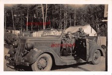 Soldat allemand avec voiture