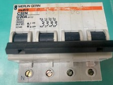 MERLIN GERIN DISJONCTEUR U20A 380v C32N 20146