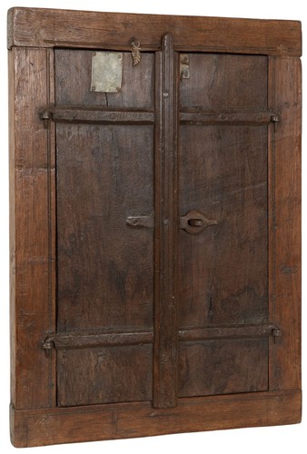 Fenêtre petite grille bois - petite,