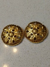 Large Beautiful Gold Tone Signed Swarovski (Swan) Clip Earrings