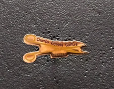 Pin’s Ciseaux de coiffeur Champs Elysées Coiffure (838)