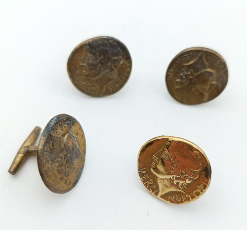 Lot anciens boutons de - 4,