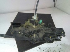 SERRURE DE PORTE AVANT GAUCHE