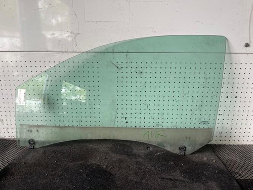 Vitre avant gauche renault - avant,