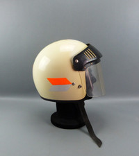 Ancien casque de moto ou mobylette avec visière, taille 58, vintage, France.