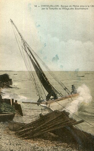 Chatelaillon plage barque - plage,