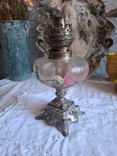 Lampe À Pétrole Verre Émaillé, Décor Florale  Pied Régule Argenté