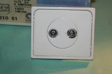 Arnould 1001 PRISE TV/FM ULB