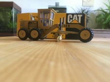 Miniature CAT niveleuse 12G échelle 1/50ème NZG