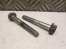 Briggs et Stratton Quantum 50 mod 123802 - 2 vis de serrage culasse ref. 94547