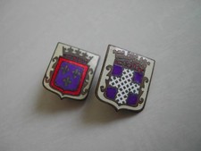 Lot de 2 anciens insignes