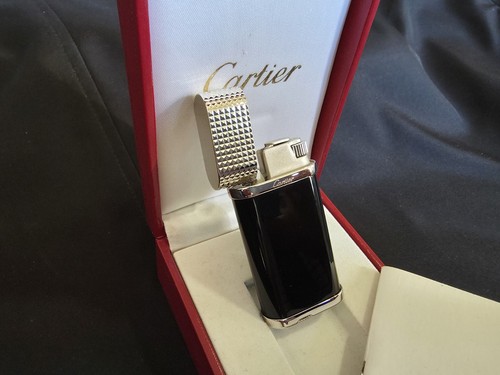 Briquet cartier ovale laque - briquet,