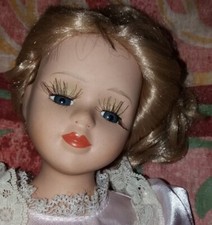 Poupée porcelaine danseuse