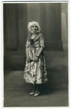 photo carte cpa 1930 - jeune femme en tenue provençale - imprimé boutis Provence