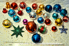 Lot d'anciennes boules et