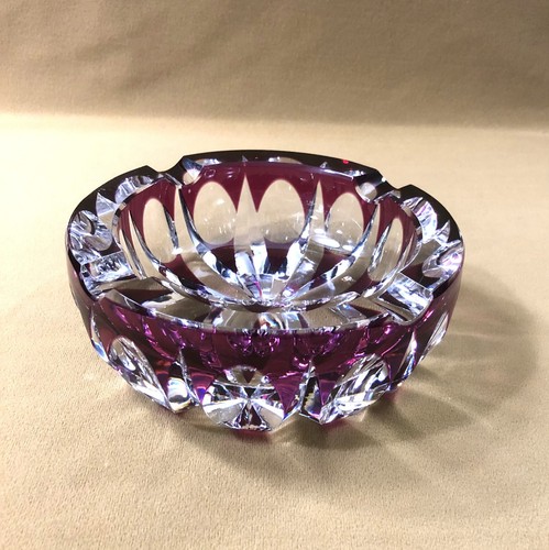 Cendrier cristal signé - en,