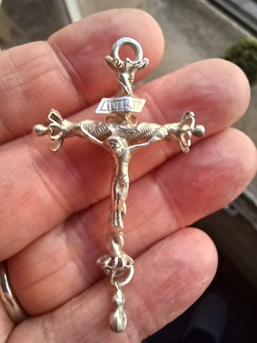 Belle croix ancienne - belle,