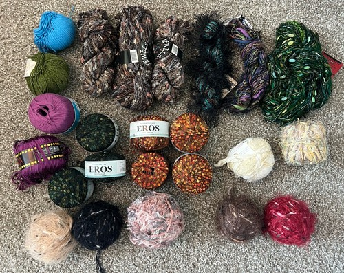 Lot skeins fantasy yarn - lot, 24