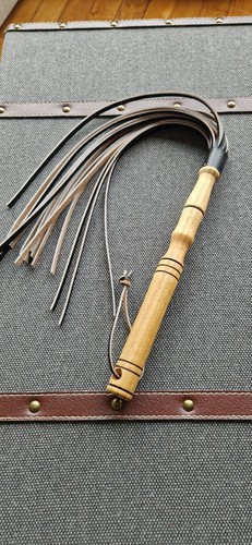Martinet neuf cuir bois - martinet,