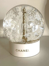 RARE  BOULE NEIGE CHANEL NEUVE