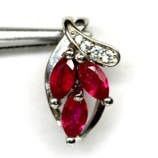 Pendentif argent 925 avec trois superbes rubis et CZ brillants