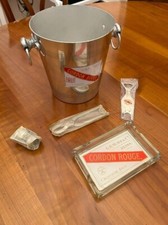 Seau à champagne + bouchon + pince + décapsuleur + cendrier MUMM Cordon Rouge