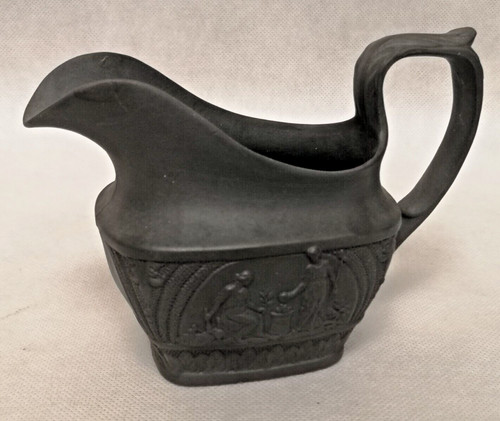 Superbe pichet pot - lait, en