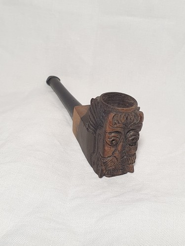 Pipe ancienne sculptée - , –