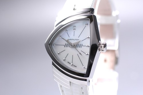 Presque comme neuve montre - [presque,