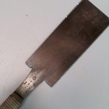 Ancienne scie à main