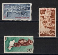 Colonie - Madagascar - YV PA 63 à 64B N* MLH complète , Cote 19,75 Euros (RC342)