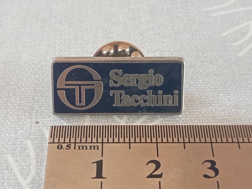 Pins pin sergio tacchini - pin's,