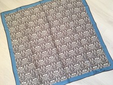 ✨  ancien FOULARD CARRÉ en
