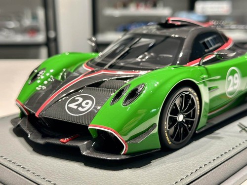 Pagani huayra gloss - r,