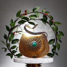 Sac à main cuir artisanal marron bohème vintage avec pierre décorative verte